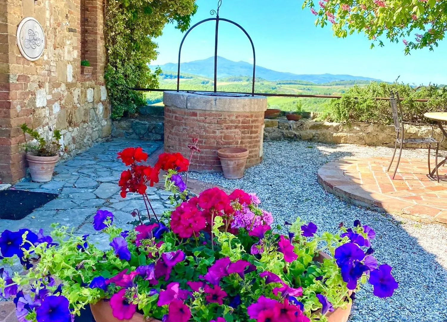 Lachiusa Tuscany Montefollonico Hotel