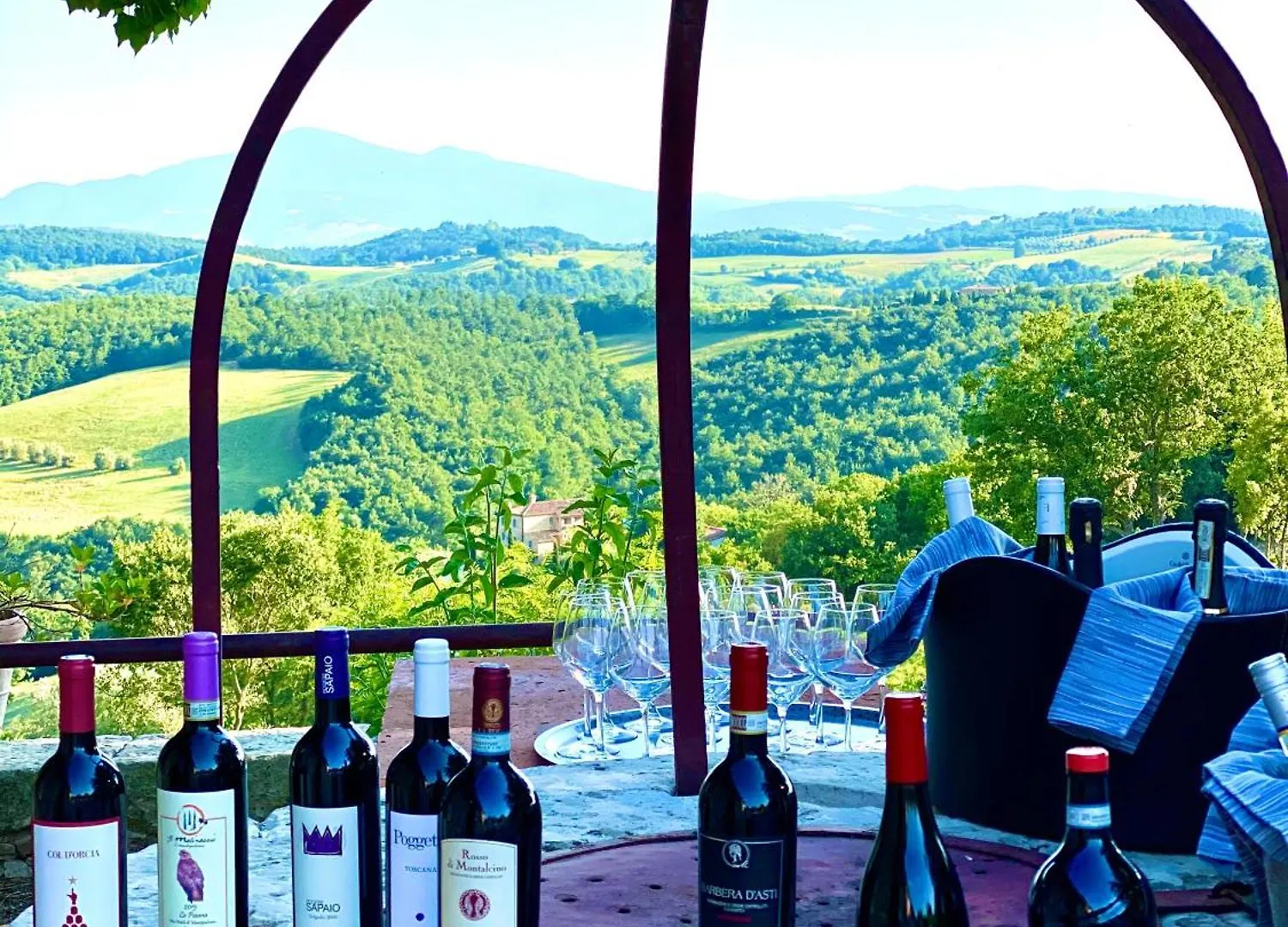 Lachiusa Tuscany Montefollonico 3*,  إيطاليا